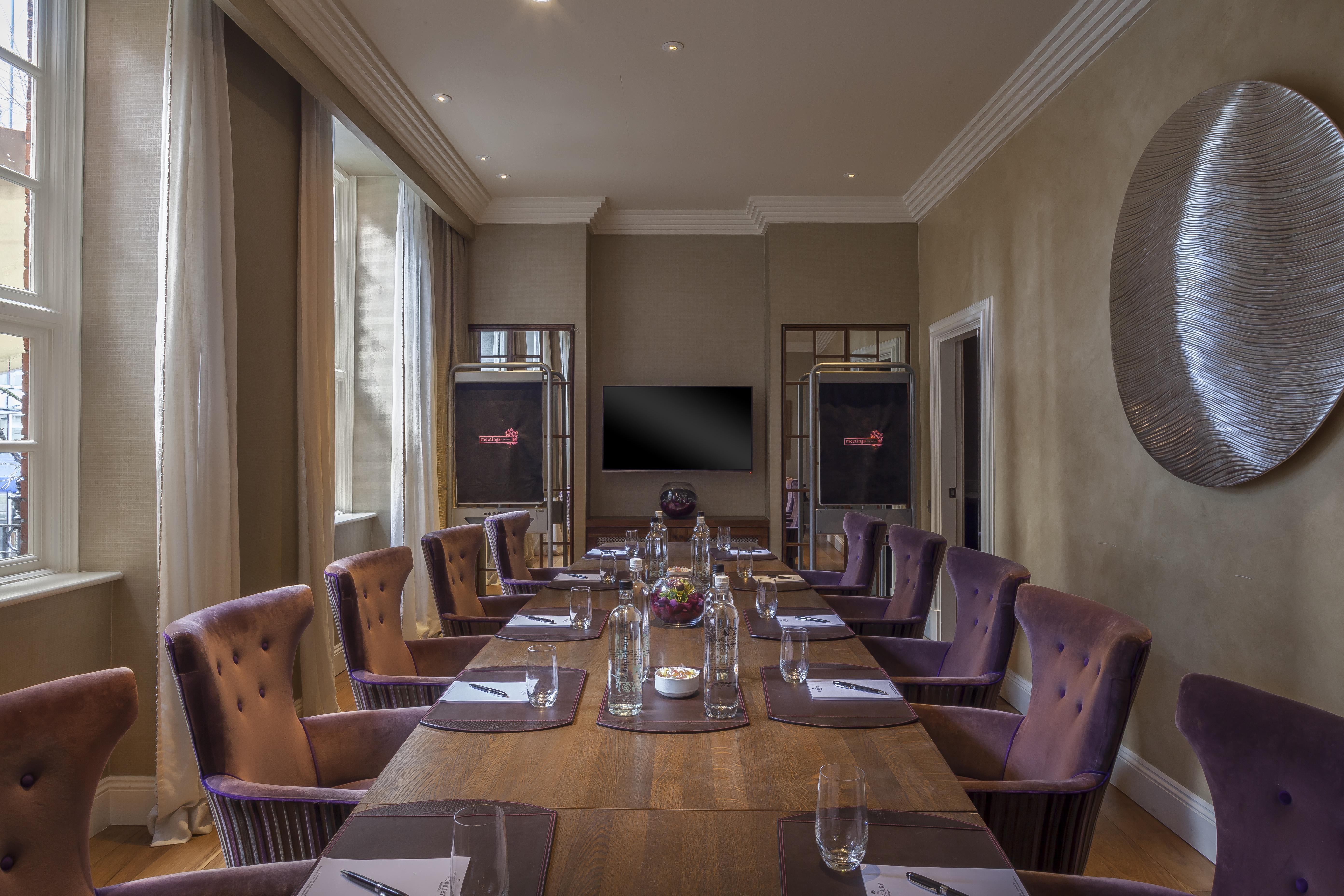 The Roseate Reading Hotel Exterior foto The Boardroom at The Ivy Collection