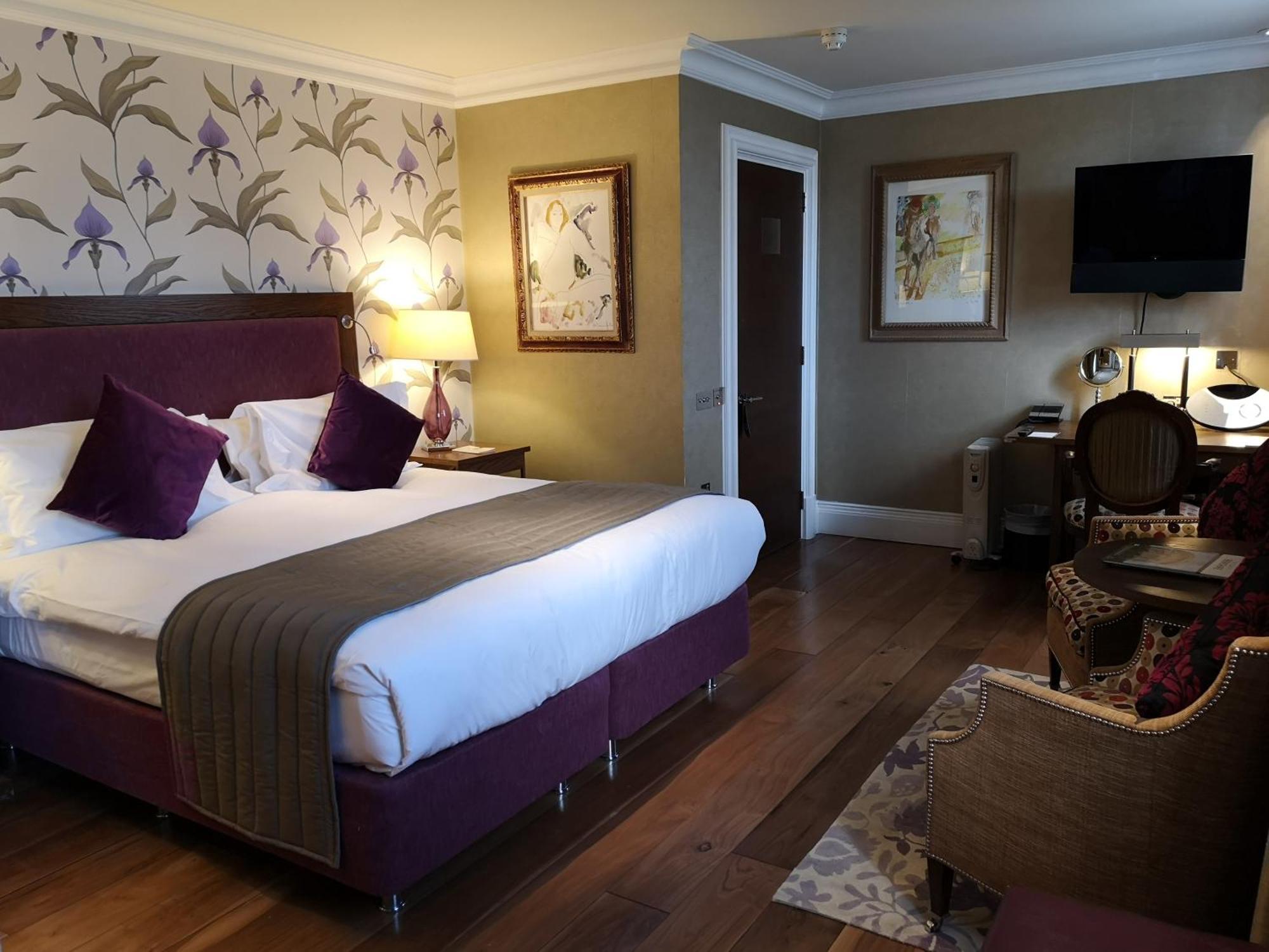 The Roseate Reading Hotel Exterior foto A bedroom at the hotel