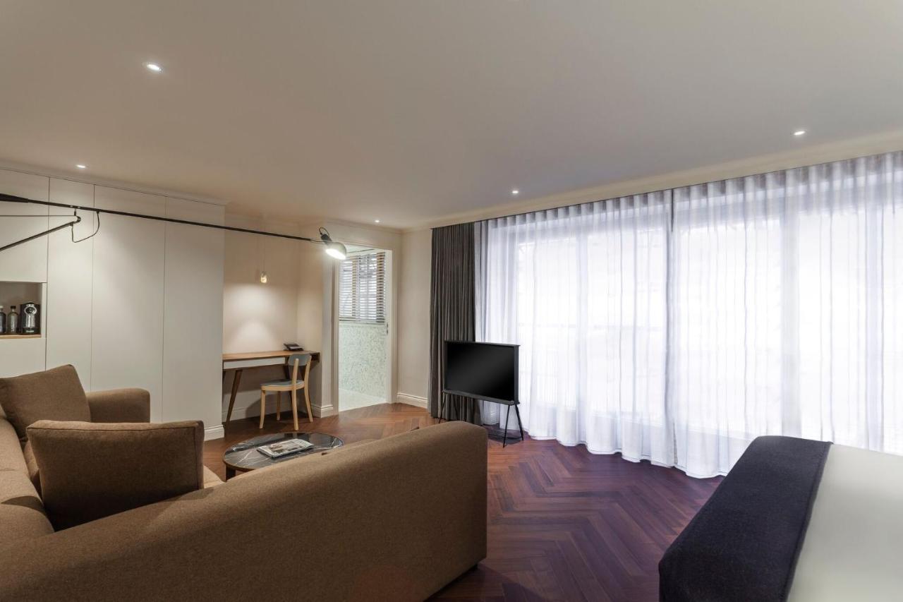The Roseate Reading Hotel Exterior foto A typical apartment