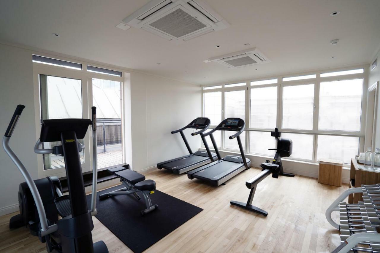 The Roseate Reading Hotel Exterior foto A gym in a hotel