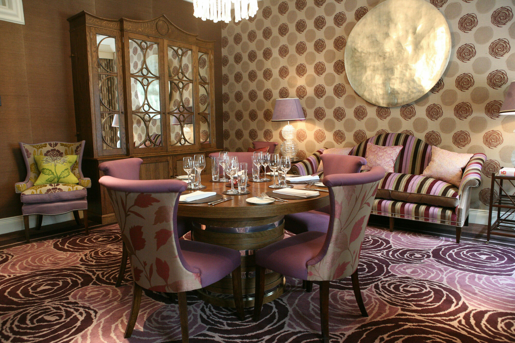 The Roseate Reading Hotel Exterior foto The interior of the restaurant