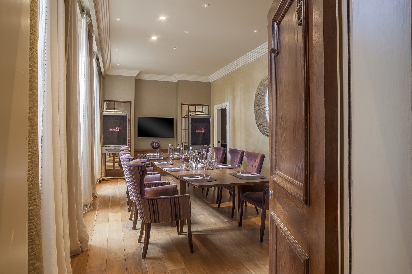 The Roseate Reading Hotel Exterior foto The Long Room